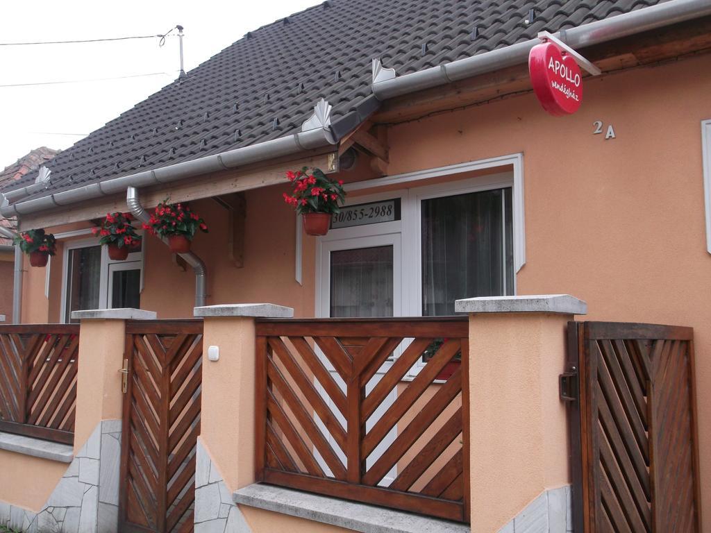 Apollo Vendeghaz Apartment Edeleny Exterior photo